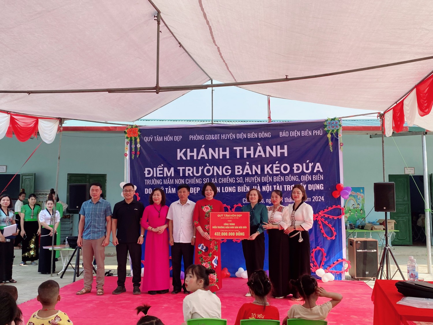 ​ ​Quỹ Tâm hồn đẹp (quận Long Biên, Hà Nội) trao tặng, bàn giao điểm trường Kéo Đứa cho Trường Mầm non Chiềng Sơ (xã Chiềng Sơ, huyện Điện Biên Đông, tỉnh Điện Biên)